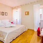 Old Town House بيت للعطل *